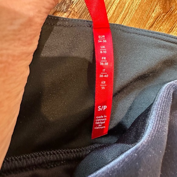 Spanx Women’s Navy Blue Velvet High Waist Stretch Compression Leggings - Picture 3 of 10